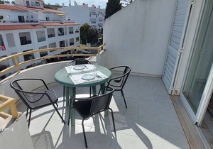 Apartment with pool, garage and Wi-Fi 300 meters from the beach