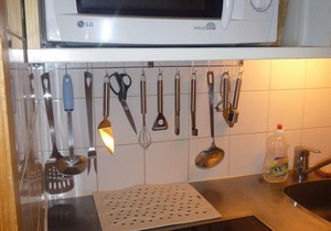 Apartment with stunning views ideally situated on the slopes and shops nearby.