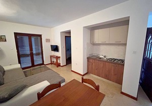 Apartments Albina, (15835), Klimno, hr