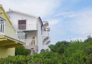 Apartments and rooms Mira Studio apartment
