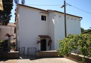 Apartments and rooms with parking space Cunski, Losinj - 2498