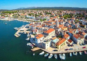 Apartments Fortuna in Pirovac, close to the seabeach