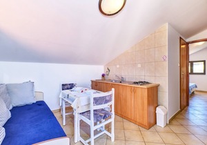 Apartments Maria, (14397), Cunski, hr