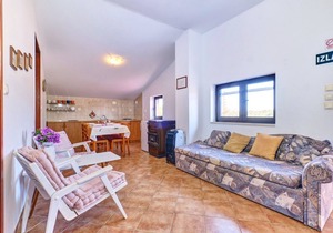 Apartments Maria, (14398), Cunski, hr