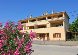 Apartments Marjanca, (16182), Klimno, hr