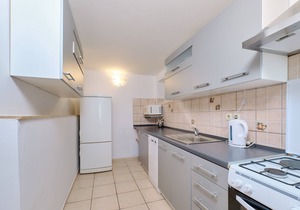 Apartments Nusret, (13867), Cunski, hr