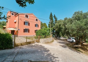 Apartments Nusret, (13867), Cunski, hr
