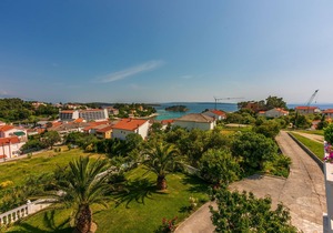 Apartments Vila Antula (66781-A6) - Banjol - island Rab