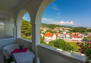 Apartments Vila Antula (66781-A6) - Banjol - island Rab
