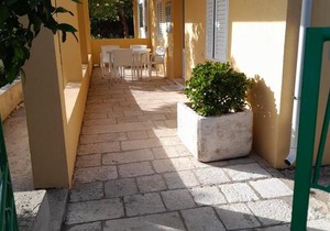 Apartments Viganj