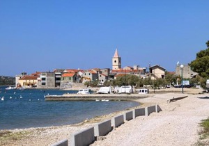 Apartments with a parking space Pirovac, Sibenik - 15271