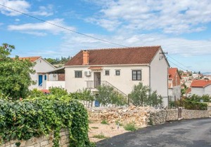 Apartments with a parking space Sutivan, Brac - 744