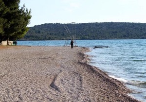 Apartments with parking space Pirovac, Sibenik - 15320