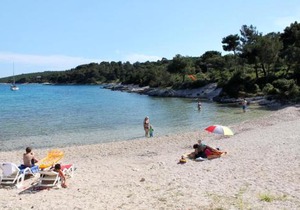 Apartments with parking space Cunski, Losinj - 7867