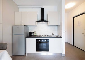 Appartamento 4 Il Tornante with Lake & Mountain Views, Wi-Fi, A/C & Balcony