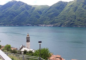 Appartamento 4 Il Tornante with Lake & Mountain Views, Wi-Fi, A/C & Balcony