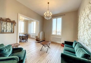 Appartement Art Déco à Granville, proche plage, gare et commerces, 3 chambres, ascenseur, parking. - FR-1-361-392