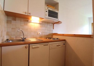 Appartement cosy 4 pers au pied des pistes, balcon et Wifi - FR-1-508-128