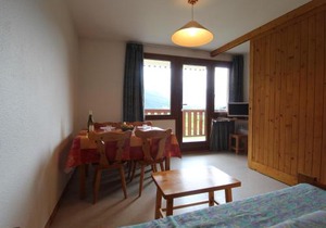 Appartement cosy 4 pers, pied des pistes, balcon, parking, WiFi - FR-1-508-192