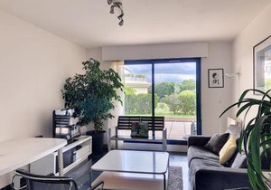 Appartement moderne avec terrasse et parking, au cœur de Granville, à deux pas de la plage ! - FR-1-361-77