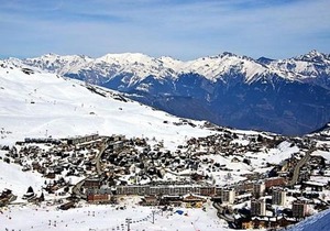 Appartement rénové à 50m des pistes, balcon Est, 2 étoiles, 5 pers. - FR-1-417-24