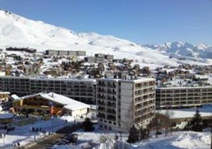 Appartement rénové à 50m des pistes, balcon Est, 2 étoiles, 5 pers. - FR-1-417-24