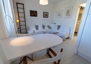 Appartement rénové avec vue sur mer au Palais - FR-1-418-80