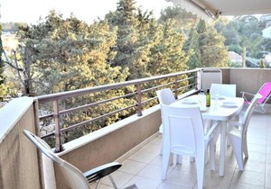 Appartement T3 lumineux avec terrasse, climatisation, garage et Wifi à 2 pas des plages - Cavalaire - FR-1-226B-34