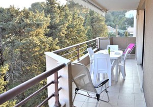 Appartement T3 lumineux avec terrasse, climatisation, garage et Wifi à 2 pas des plages - Cavalaire - FR-1-226B-34