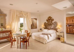 Arcom Palace