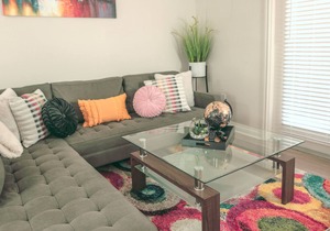 Artsy and Vibrant! Downtown/Deep Ellum w/ Free Parking!