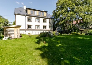 Artsy spacious apartment near hipster Telliskivi