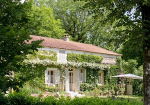 'As happy as God in France' at La Chartreuse du Maine, unique estate in Dordogne