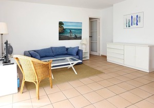AT011 LES PALMERES: Apartment for 5 people with pool on the beach front