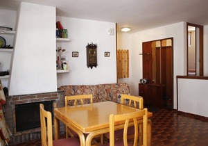 AT018 TORREMUNTS: Equipped apartment, with pool and wifi, 250m from the beach