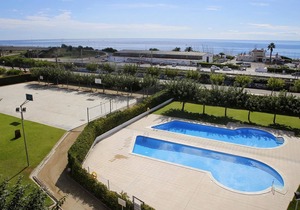 AT031 LES DUNES: Apartment with pool 250 m from the beach