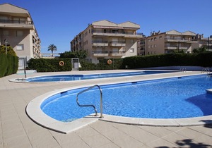 AT031 LES DUNES: Apartment with pool 250 m from the beach