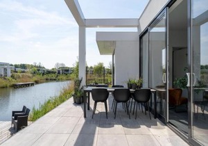 Attractive villa in Zeewolde with garden