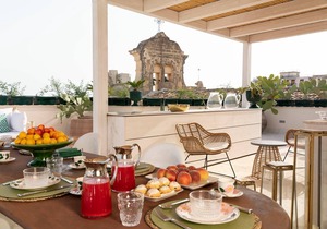 Aurispa - Amazig apartment with minipool on the terrace in the historical center of Noto, Sicily