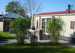 Authentic chalet with garden, near the Wadden Sea