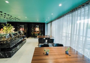Avior Hotel