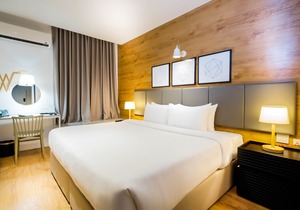 Avior Hotel
