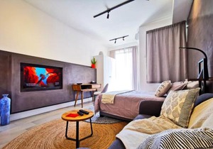 Avya's Studio 317, Ebene Square, Ebene