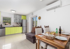 Awesome apartment in Veli Losinj
