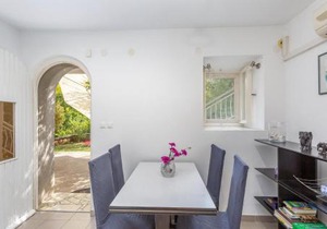 Awesome Apartment In Omisalj With Wifi