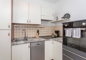 Awesome apartment in Viskovo with kitchen