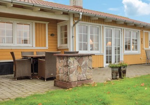 Awesome home in Aabenraa with sauna