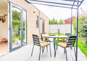 Awesome home in Heinkenszand with WiFi