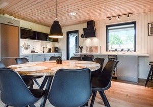 Awesome home in Hejls with WiFi