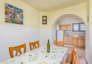 Awesome Home In Malinska With Wifi